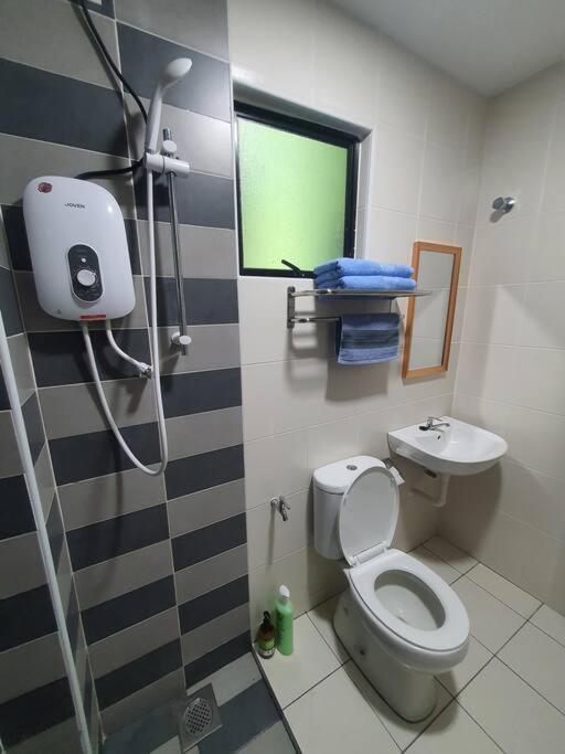 Manhattan Condo Ipoh With Water Park And Pool View Экстерьер фото