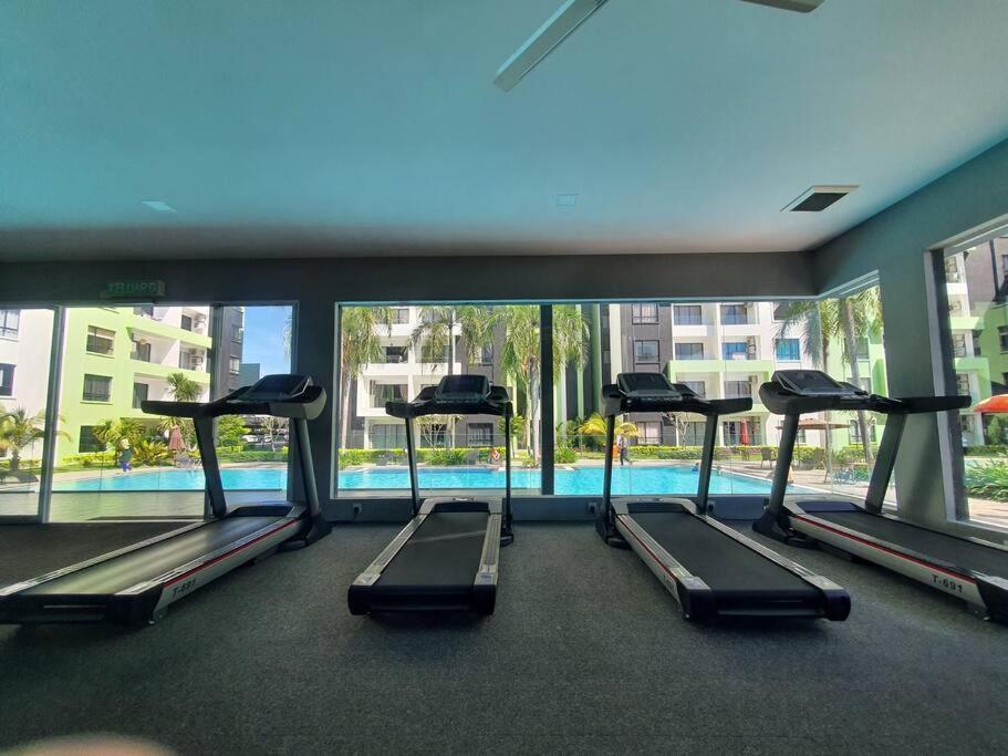 Manhattan Condo Ipoh With Water Park And Pool View Экстерьер фото